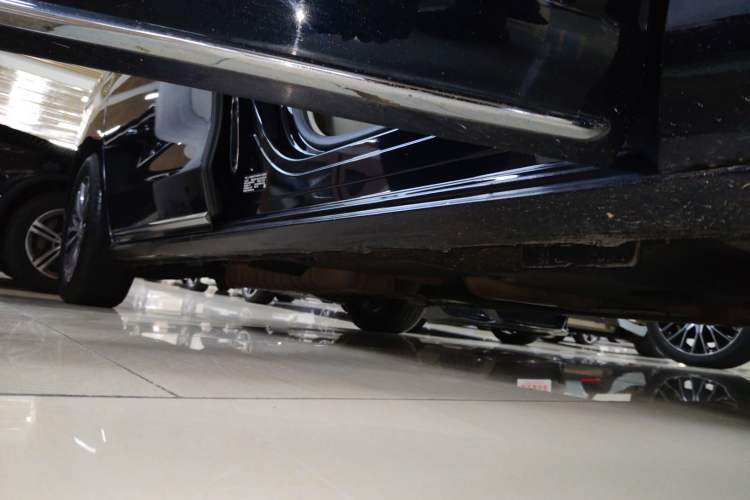 Used Buick GL8 2023 ES Lu Zun Comfort Model Right Side Sill