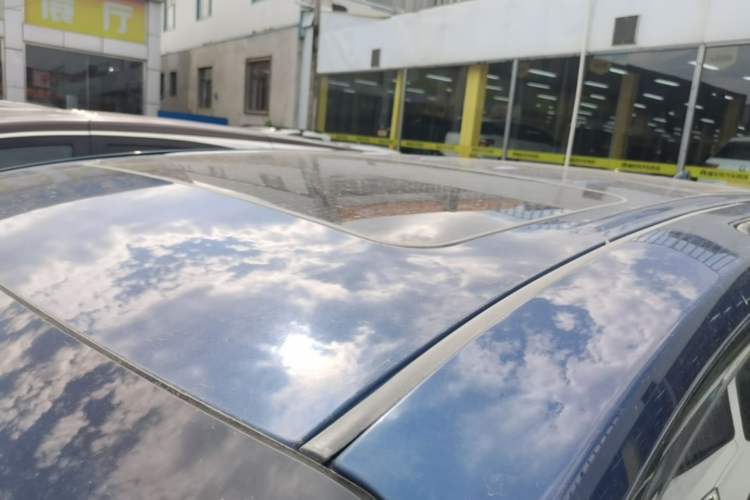 Used Buick GL8 2023 Land Executive Class Deluxe Model Roof