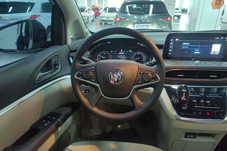Used Buick GL8 2023 Land Executive Class Deluxe Model Steering Wheel