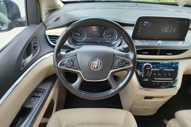 Used Buick GL8 2023 Land Executive Class 652T Smart Luxury Model Steering Wheel