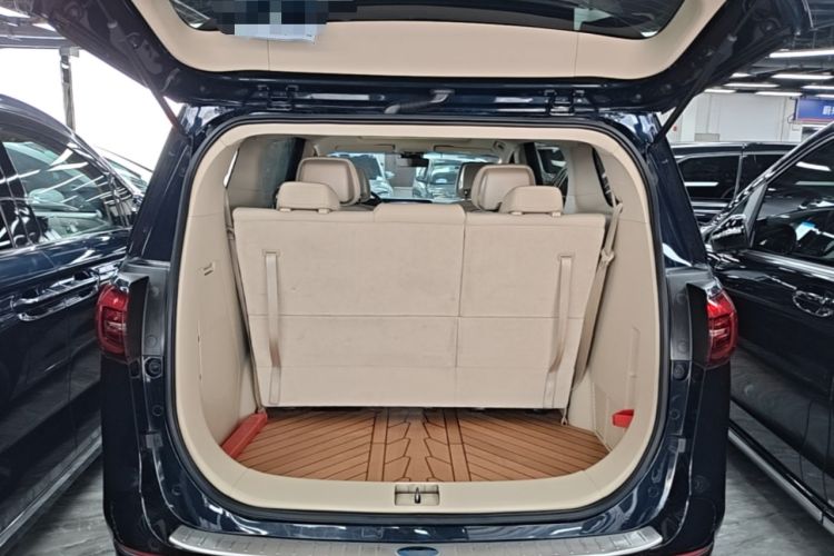 Used Buick GL8 2023 ES Lu Zun Deluxe Model Trunk