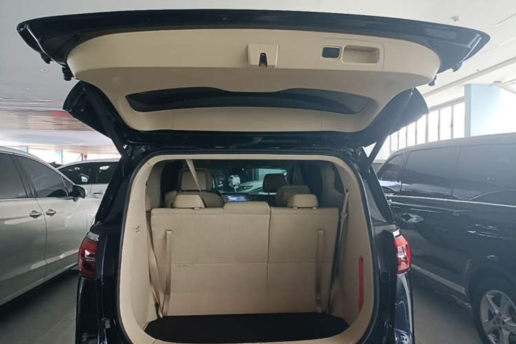 Used Buick GL8 2023 ES Lu Zun Smart Flagship Model Trunk