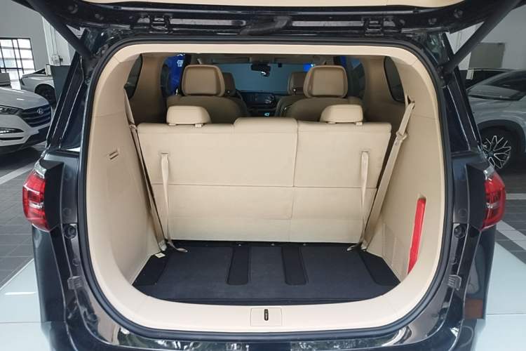 Used Buick GL8 2023 ES Lu Zun Luxury Model Trunk