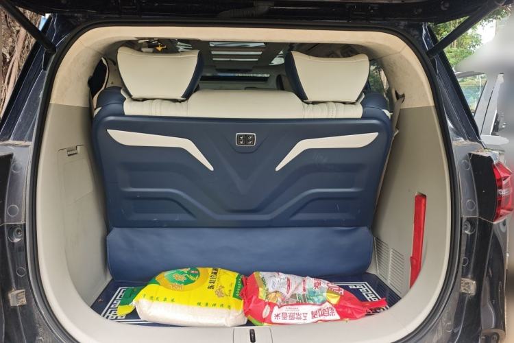 Used Buick GL8 2023 ES Lu Zun Comfort Model Trunk