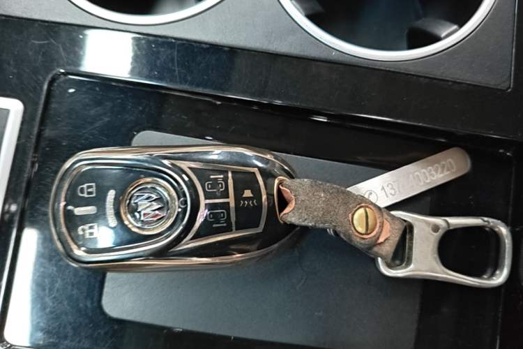 Used Buick GL8 2023 ES Lu Zun Deluxe Model Vehicle Key
