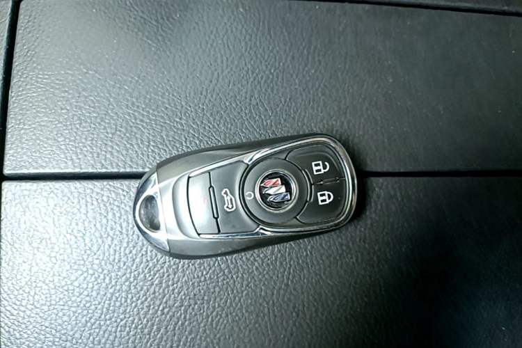 Used Buick GL8 2023 Land Executive Class 652T Luxury Model Vehicle Key