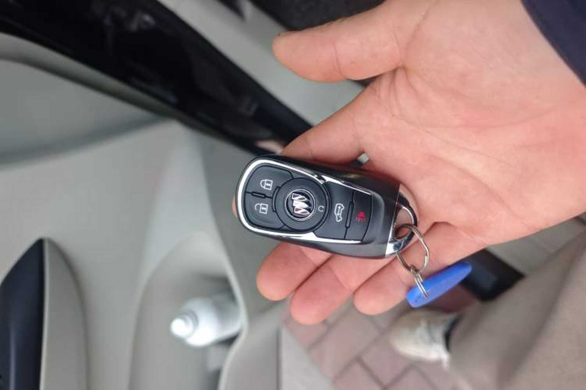 Used Buick GL8 2023 ES Lu Zun Comfort Model Vehicle Key