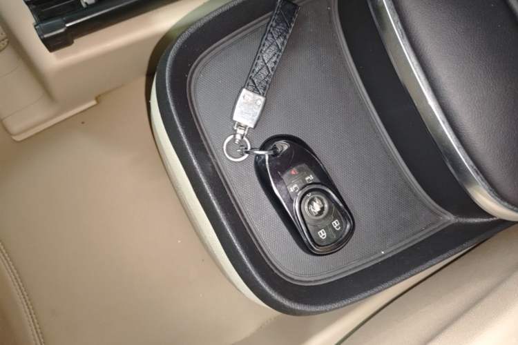 Used Buick GL8 2023 ES Lu Zun Deluxe Model Vehicle Key