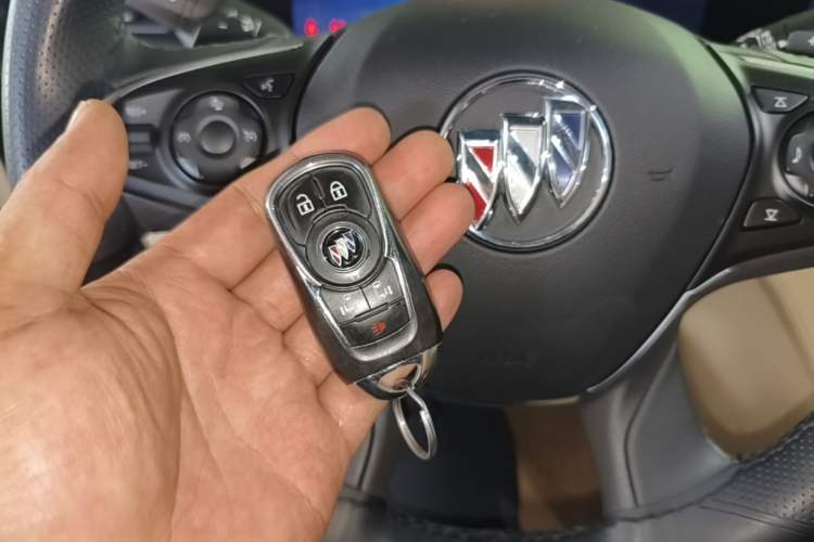 Used Buick GL8 2023 ES Lu Zun Deluxe Model Vehicle Key