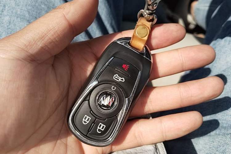 Used Buick GL8 2023 Land Executive Class 652T Luxury Model Vehicle Key