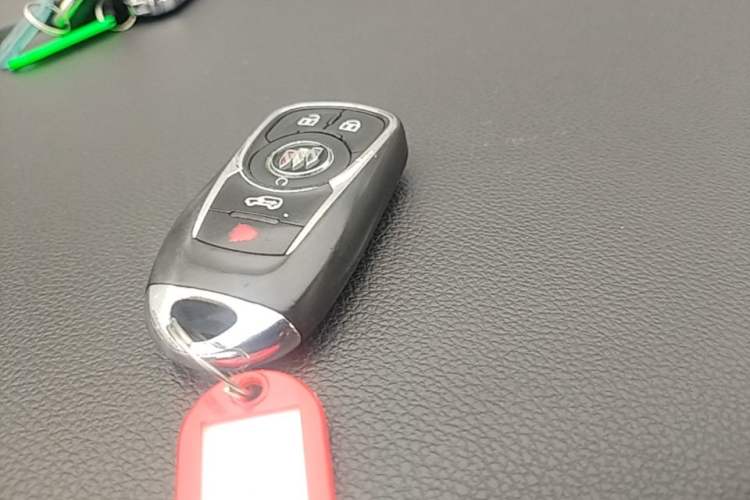 Used Buick GL8 2023 Land Executive Class 652T Luxury Model Vehicle Key