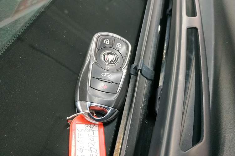 Used Buick GL8 2023 ES Lu Zun Comfort Model Vehicle Key