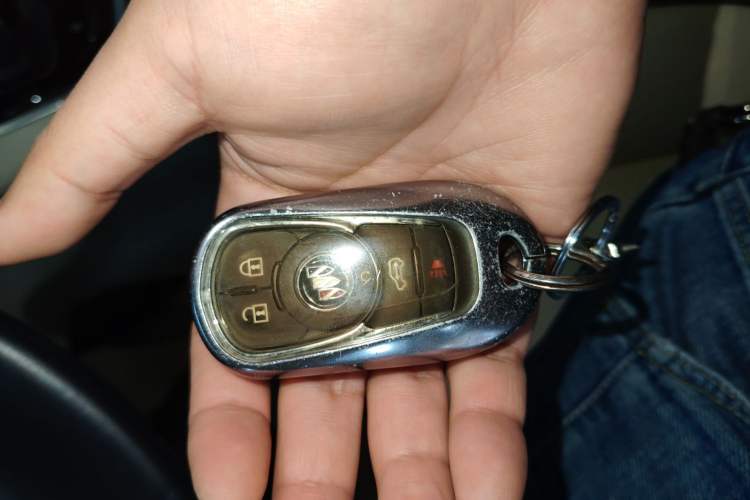 Used Buick GL8 2023 ES Lu Zun Comfort Model Vehicle Key