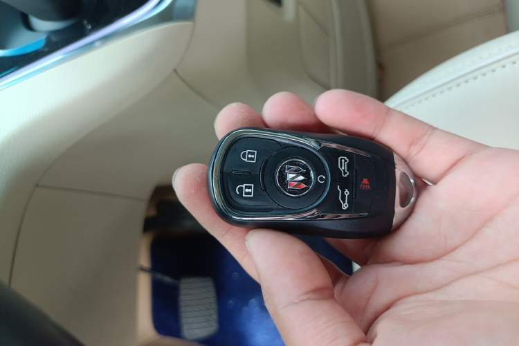 Used Buick GL8 2023 Land Business Class Smart Deluxe Model Vehicle Key