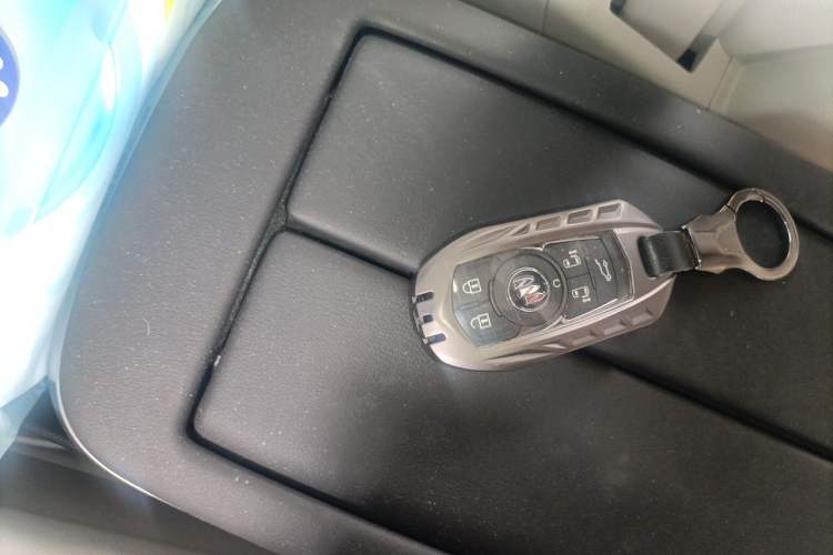 Used Buick GL8 2023 ES Lu Zun Luxury Edition and Yue Version Vehicle Key