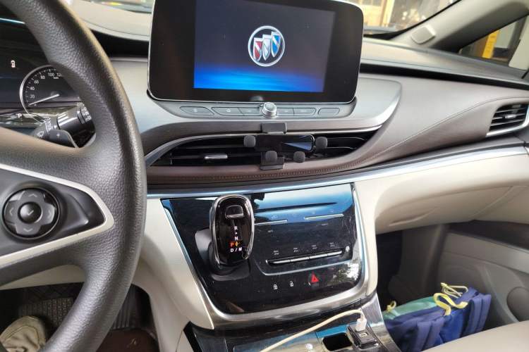 Used Buick GL8 2023 Land Executive Class Comfort Model Audio And AC Panel