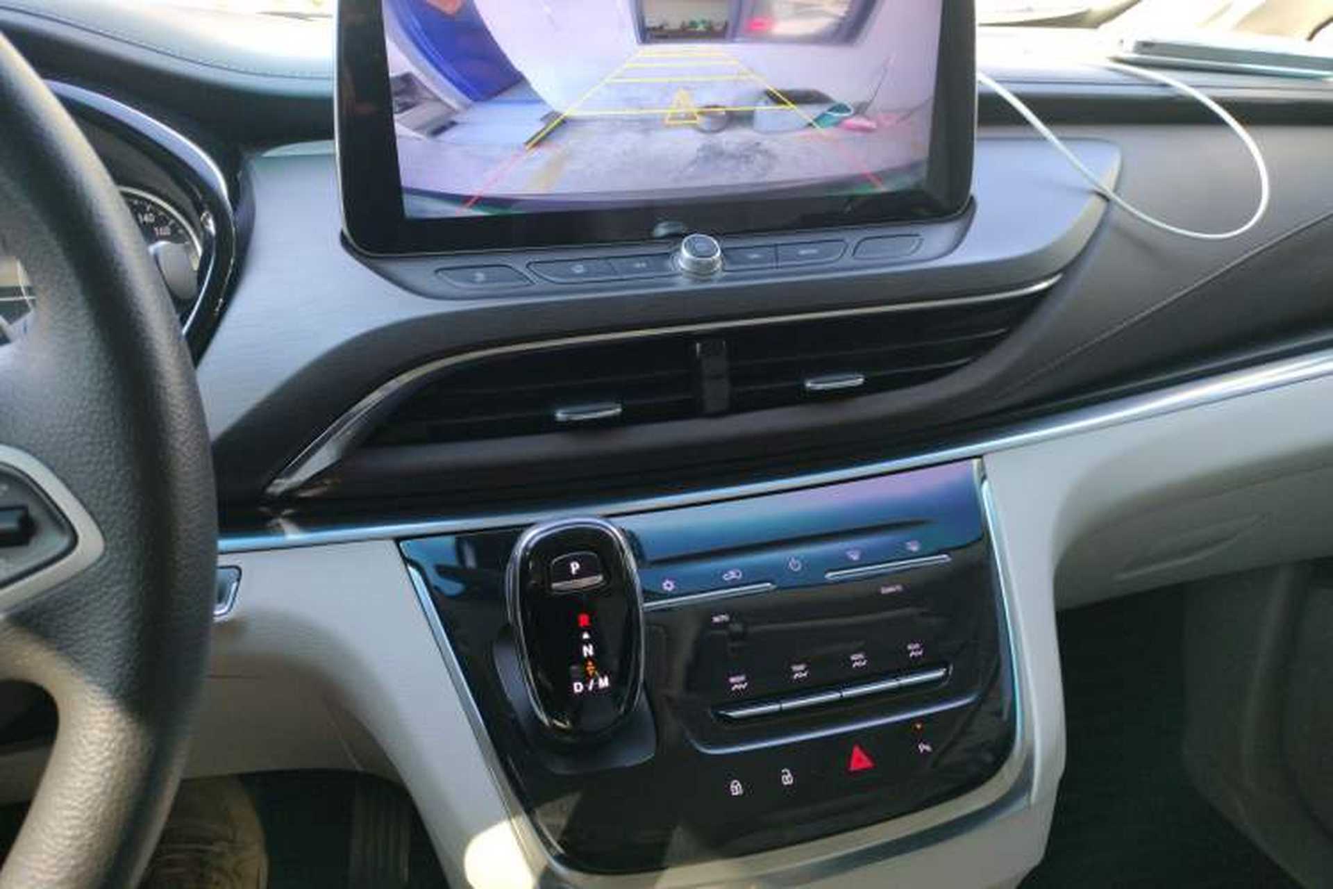 Used Buick GL8 2023 Land Executive Class Smart Enjoyment Model Audio And AC Panel