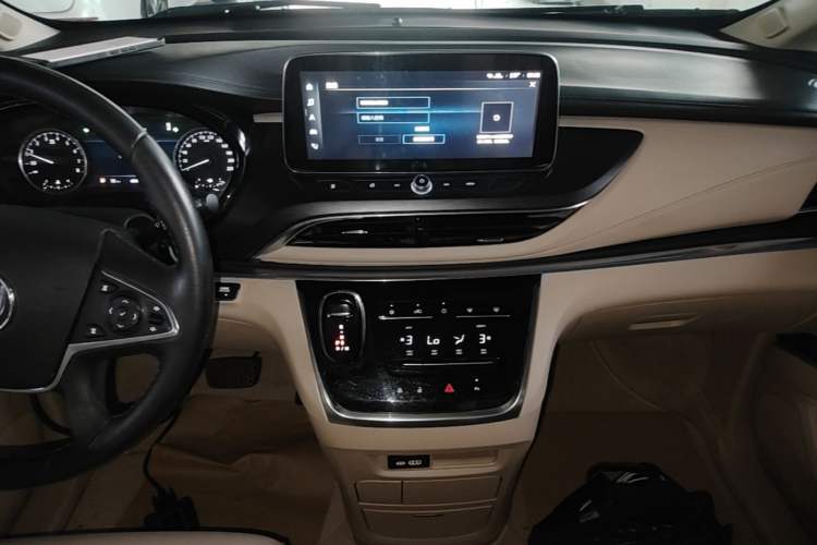 Used Buick GL8 2023 Land Executive Class 652T Luxury Model Audio And AC Panel