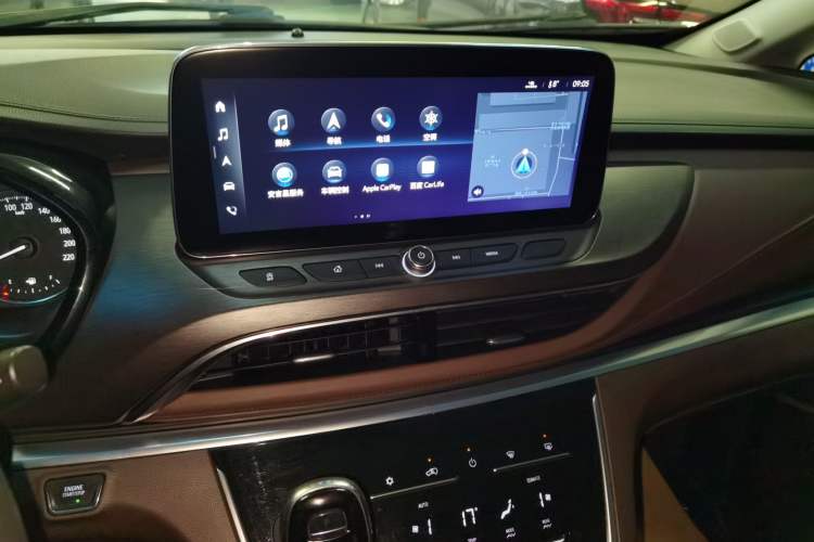 Used Buick GL8 2023 Land Executive Class 652T Luxury Model Audio And AC Panel