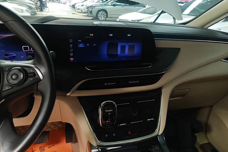 Used Buick GL8 2023 ES Lu Zun Deluxe Model Audio And AC Panel
