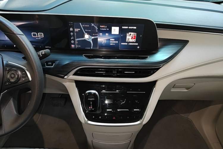 Used Buick GL8 2023 ES Lu Zun Comfort Model Audio And AC Panel