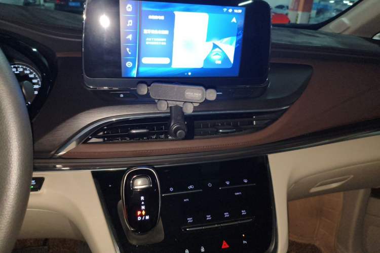 Used Buick GL8 2023 Land Executive Class Comfort Model Audio And AC Panel