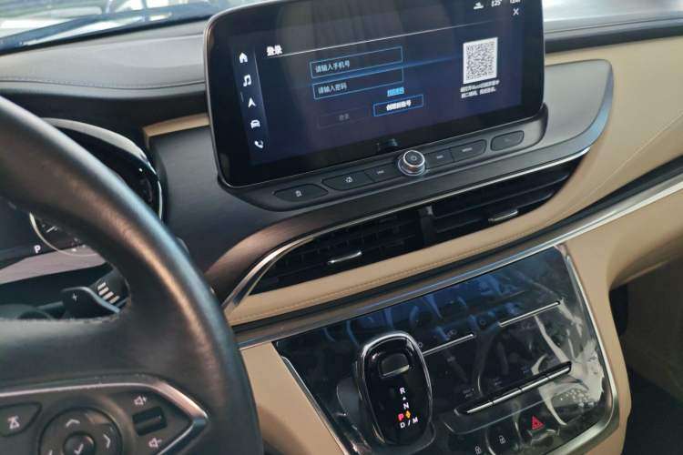 Used Buick GL8 2023 Facelifted Land Cruiser Executive Luxury Version Audio And AC Panel