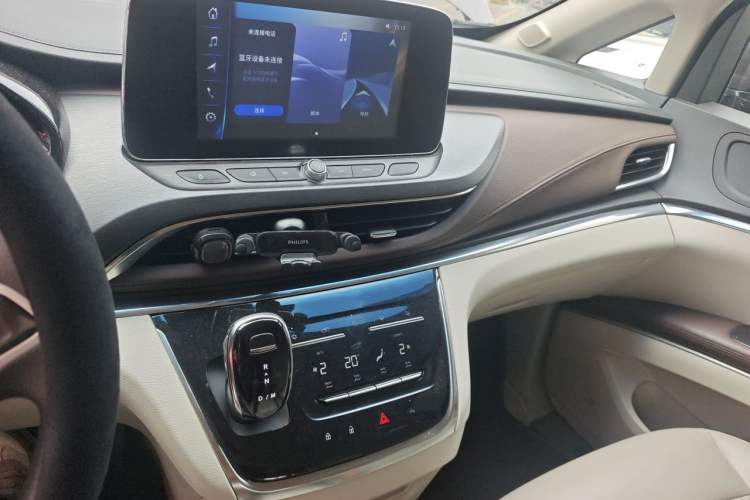 Used Buick GL8 2023 Land Executive Class Comfort Model Audio And AC Panel