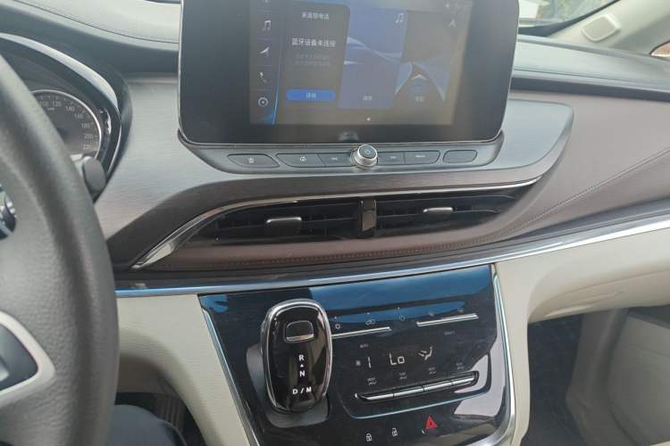 Used Buick GL8 2023 Land Executive Class Comfort Model Audio And AC Panel
