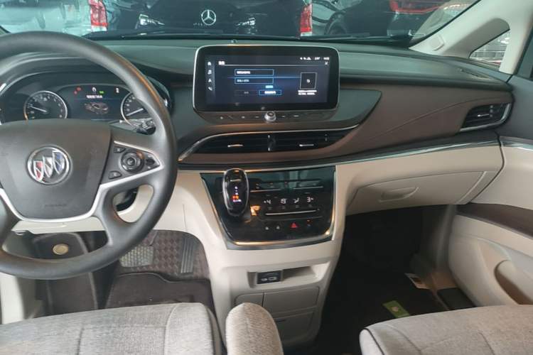 Used Buick GL8 2023 Land Executive Class Smart Enjoyment Model Audio And AC Panel