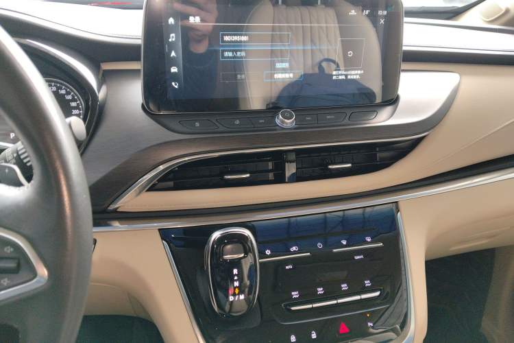 Used Buick GL8 2023 Land Executive Class 652T Luxury Model Audio And AC Panel