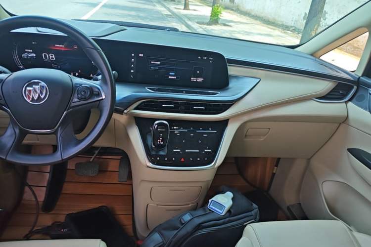 Used Buick GL8 2023 ES Lu Zun Deluxe Model Audio And AC Panel