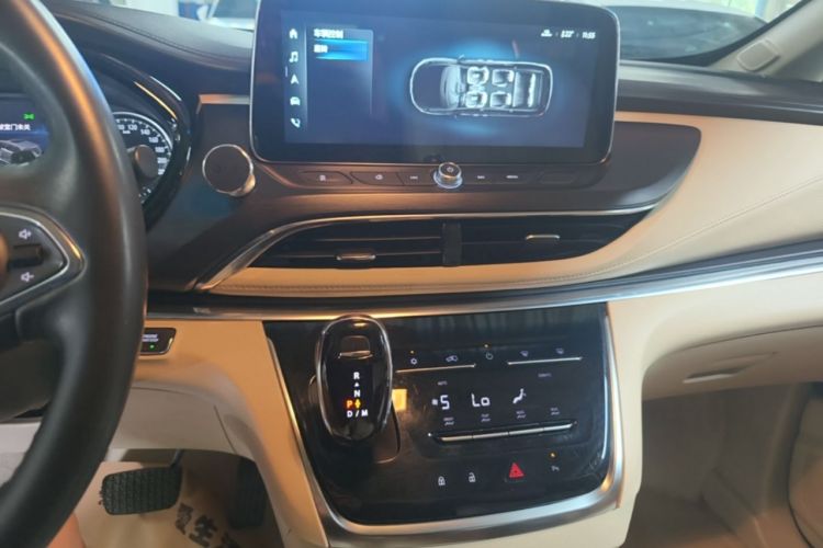Used Buick GL8 2023 Facelifted Land Cruiser Executive Luxury Version Audio And AC Panel