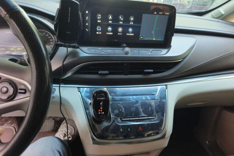 Used Buick GL8 2023 Land Executive Class Smart Enjoyment Model Audio And AC Panel