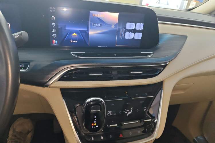 Used Buick GL8 2023 ES Lu Zun Deluxe Model Audio And AC Panel
