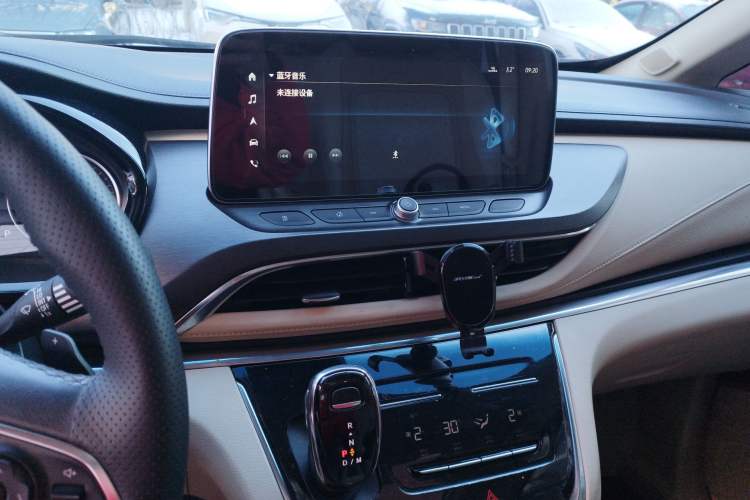 Used Buick GL8 2023 Facelifted Land Cruiser Executive Luxury Version Audio And AC Panel