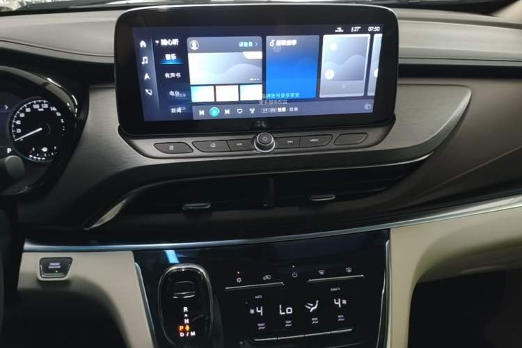 Used Buick GL8 2023 Land Executive Class Smart Enjoyment Model Audio And AC Panel