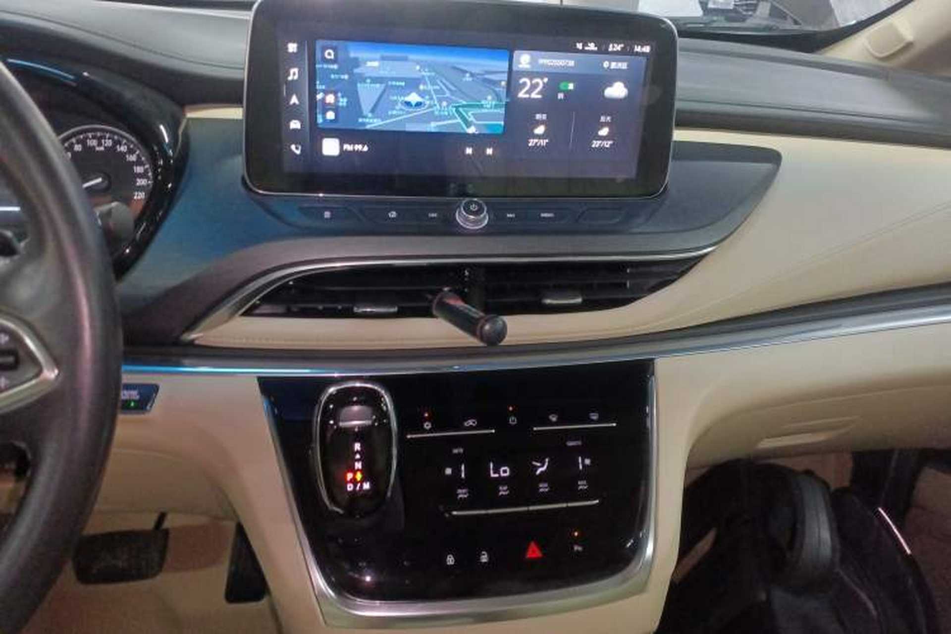 Used Buick GL8 2023 Facelifted Land Cruiser Executive Luxury Version Audio And AC Panel