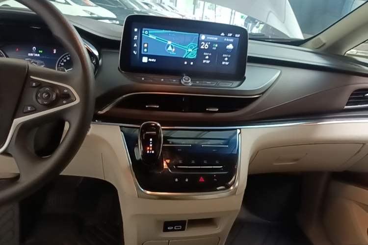 Used Buick GL8 2023 Land Executive Class Smart Enjoyment Model Audio And AC Panel