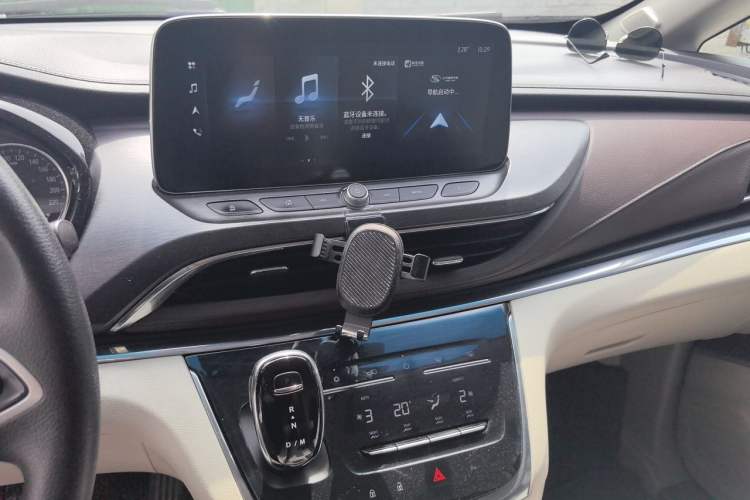 Used Buick GL8 2023 Land Executive Class Smart Enjoyment Model Audio And AC Panel