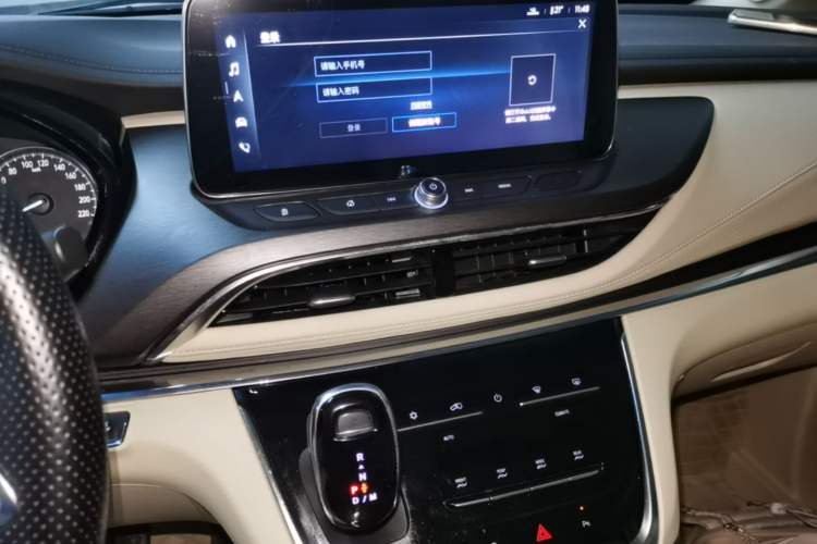 Used Buick GL8 2023 Facelifted Land Cruiser Executive Luxury Version Audio And AC Panel