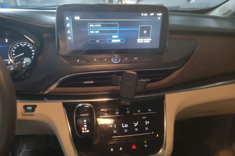 Used Buick GL8 2023 Land Executive Class Smart Enjoyment Model Audio And AC Panel