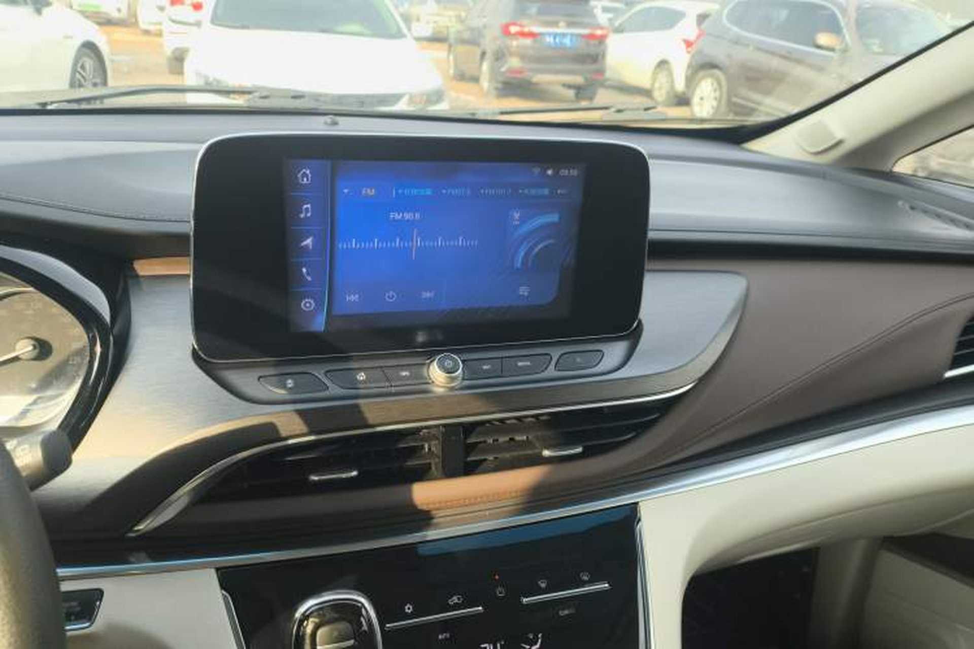 Used Buick GL8 2023 Land Executive Class Comfort Model Audio And AC Panel