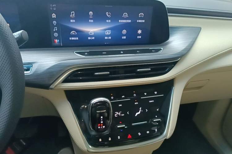 Used Buick GL8 2023 ES Lu Zun Deluxe Model Audio And AC Panel
