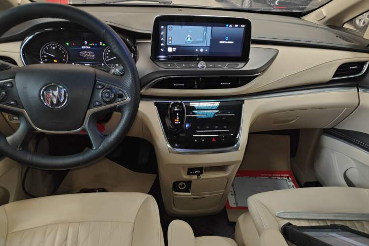 Used Buick GL8 2023 Facelifted Land Cruiser Executive Luxury Version Audio And AC Panel