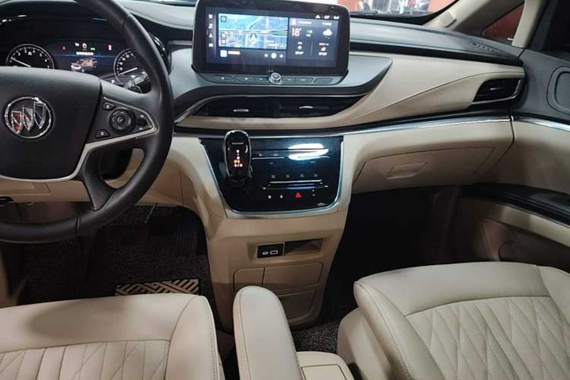 Used Buick GL8 2023 Facelifted Land Cruiser Executive Luxury Version Audio And AC Panel