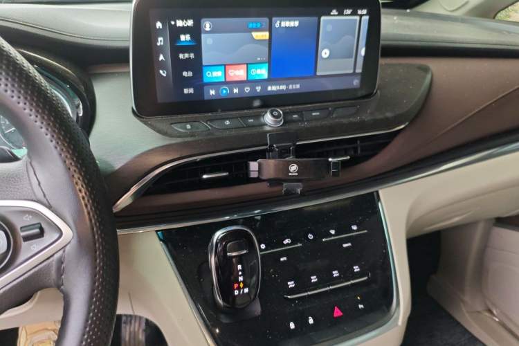 Used Buick GL8 2023 Land Executive Class Smart Enjoyment Model Audio And AC Panel