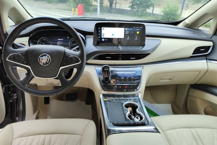 Used Buick GL8 2023 Facelifted Land Cruiser Executive Luxury Version Center Console