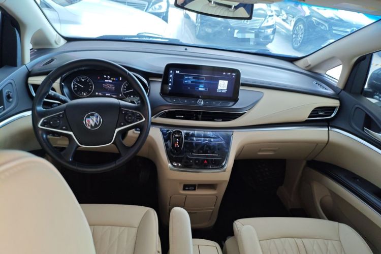 Used Buick GL8 2023 Facelifted Land Cruiser Executive Luxury Version Center Console