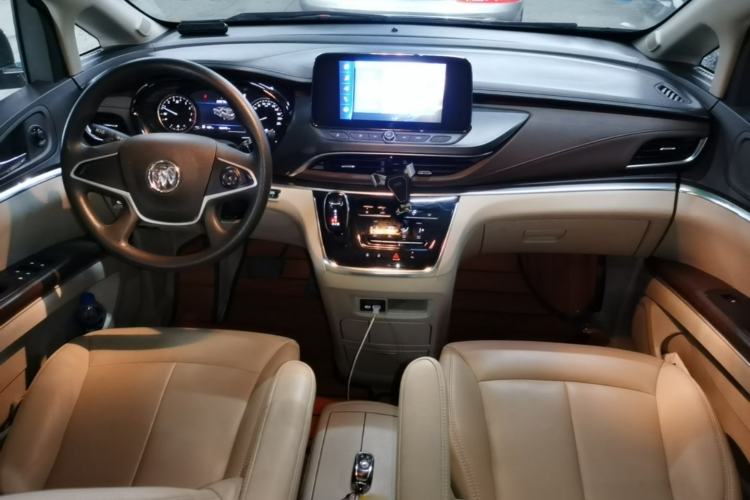 Used Buick GL8 2023 Land Executive Class Comfort Model Center Console